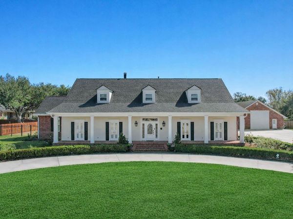 107 Talbot Dr, Houma, LA 70360