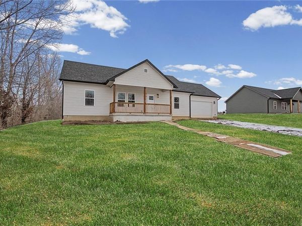 1415 N Thornton Lane, Richmond, MO 64085