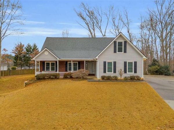 450 Charlyne Way, Dacula, GA 30019