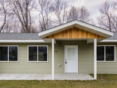 321 W Garfield Avenue, Mahnomen, MN 56557