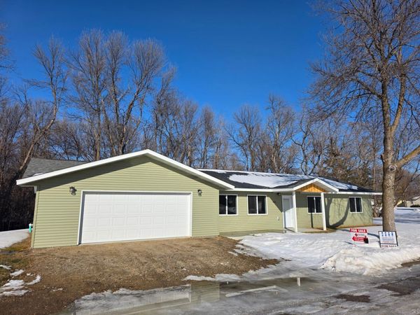 321 W Garfield Avenue, Mahnomen, MN 56557