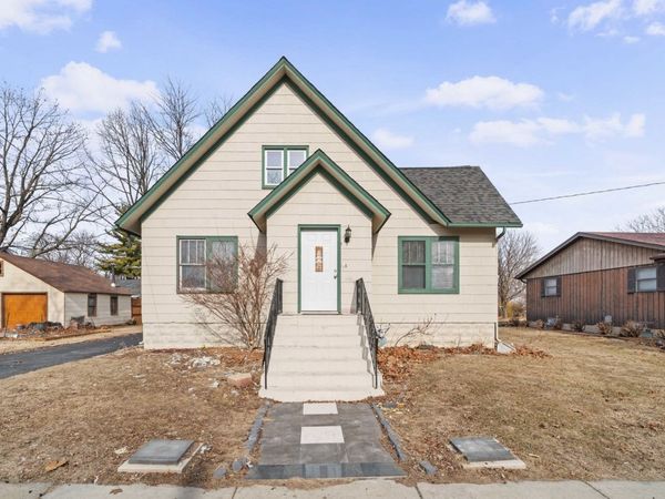 210 E North Street, Leland, IL 60531