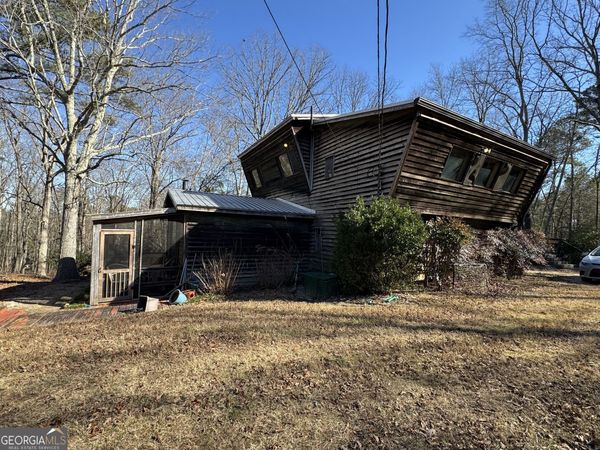 1675 Hi Roc Road NE, Conyers, GA 30012