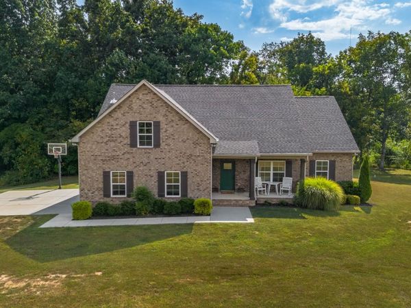 9611 Cross Plains Rd, White House, TN 37188