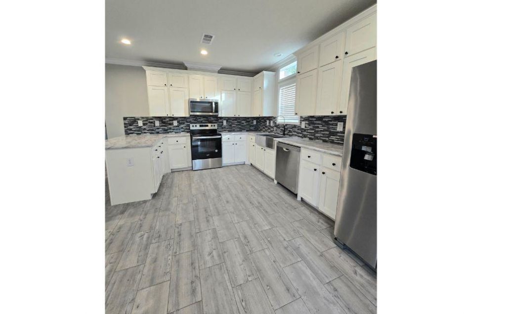 1809 NE Pine Avenue , Steinhatchee, FL 32359 Photo