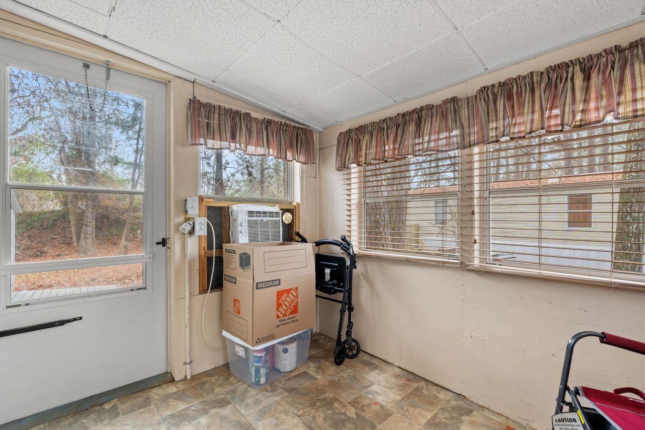 9446 Greenwing Dr. Photo 11