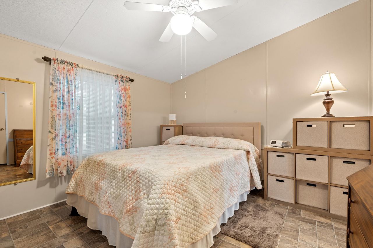 9446 Greenwing Dr. Photo 12