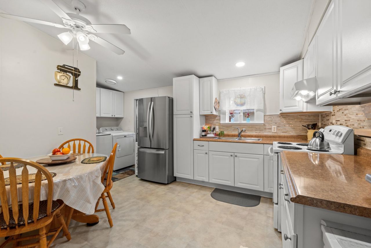 9446 Greenwing Dr. Photo 8