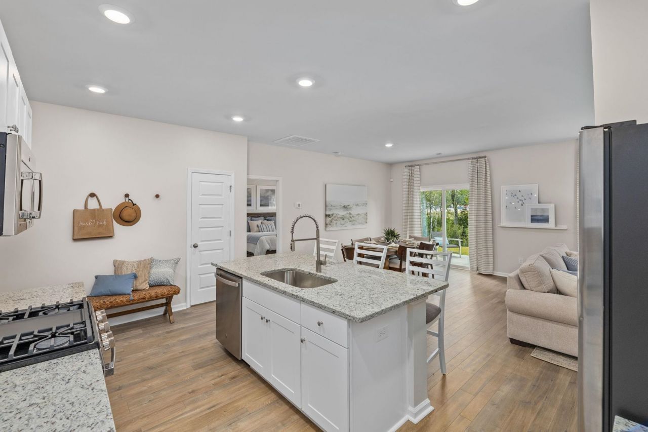 1149 Tibetan St. Photo 15