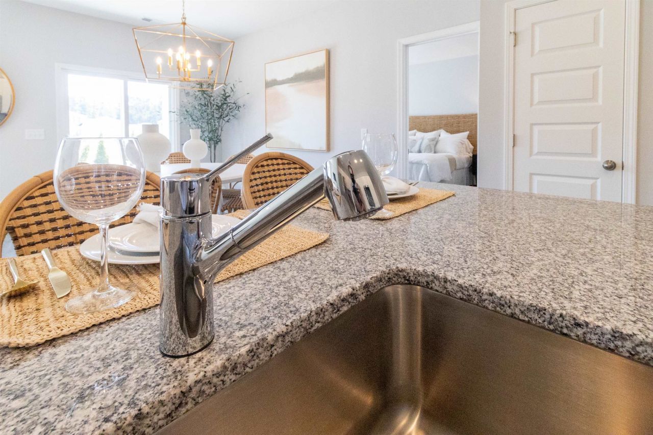 1149 Tibetan St. Photo 19