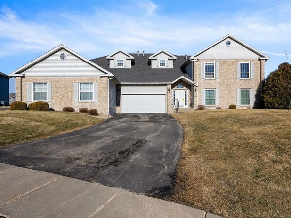 3490 Willowridge Road, Unit C, Marion, IA 52302