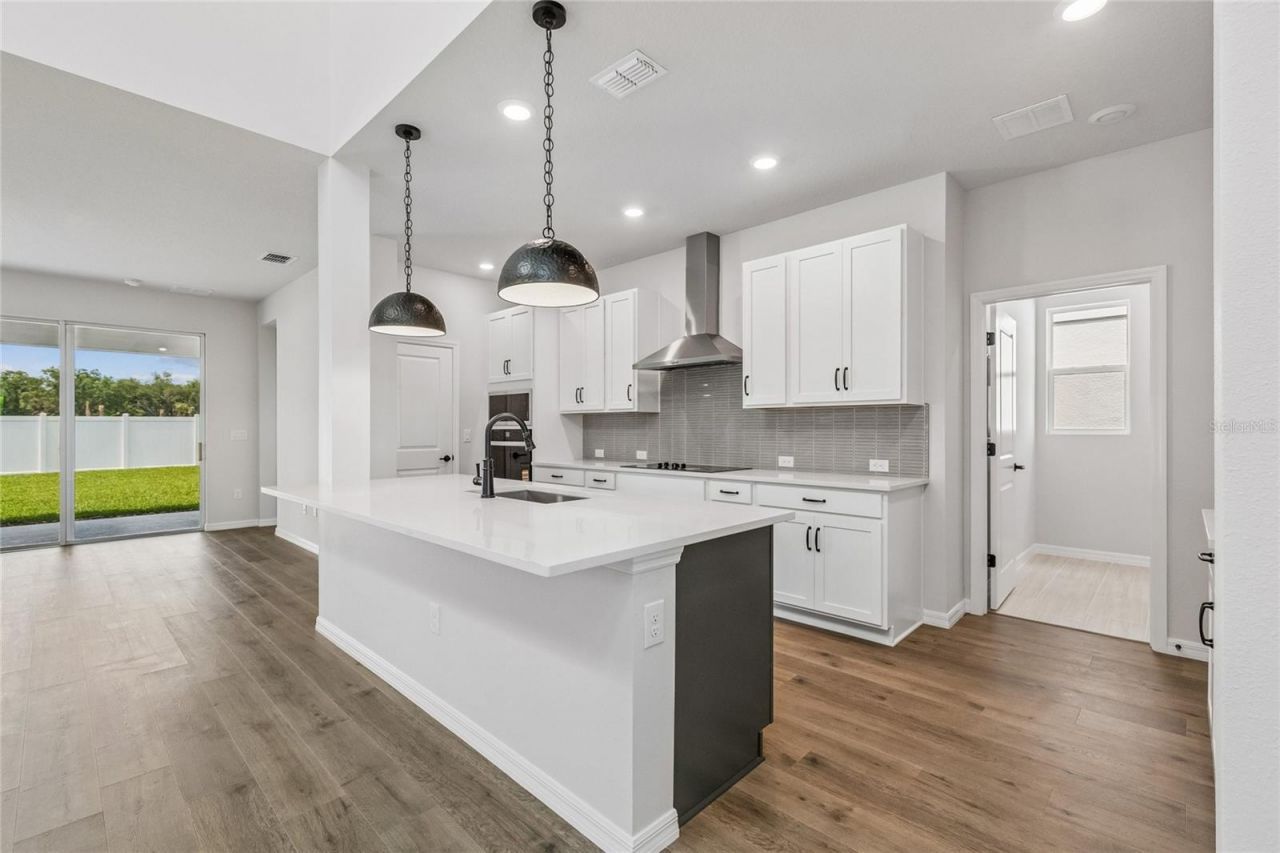 626 Kingswood Court, Bradenton, FL 34212 Photo
