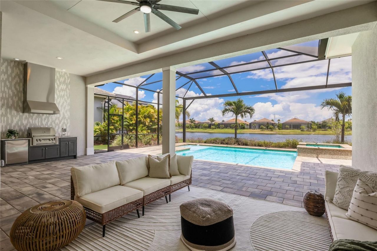 8249 Pavia Way, Lakewood Ranch, FL 34202 Photo