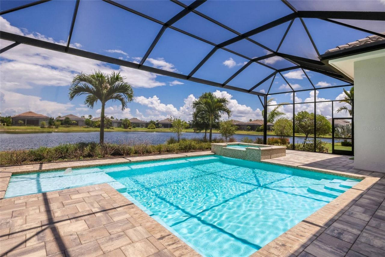 8249 Pavia Way, Lakewood Ranch, FL 34202 Photo