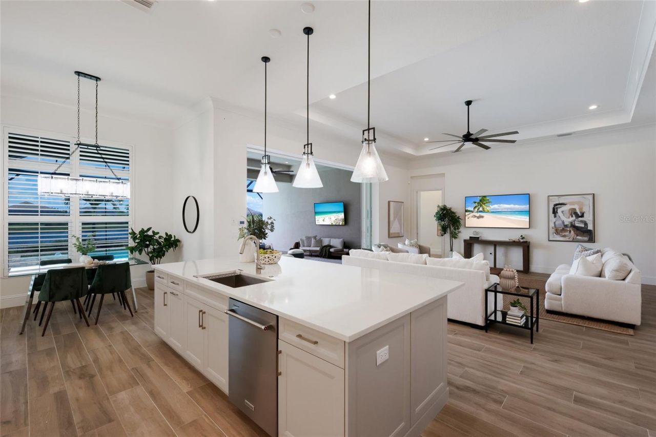 8249 Pavia Way, Lakewood Ranch, FL 34202 Photo
