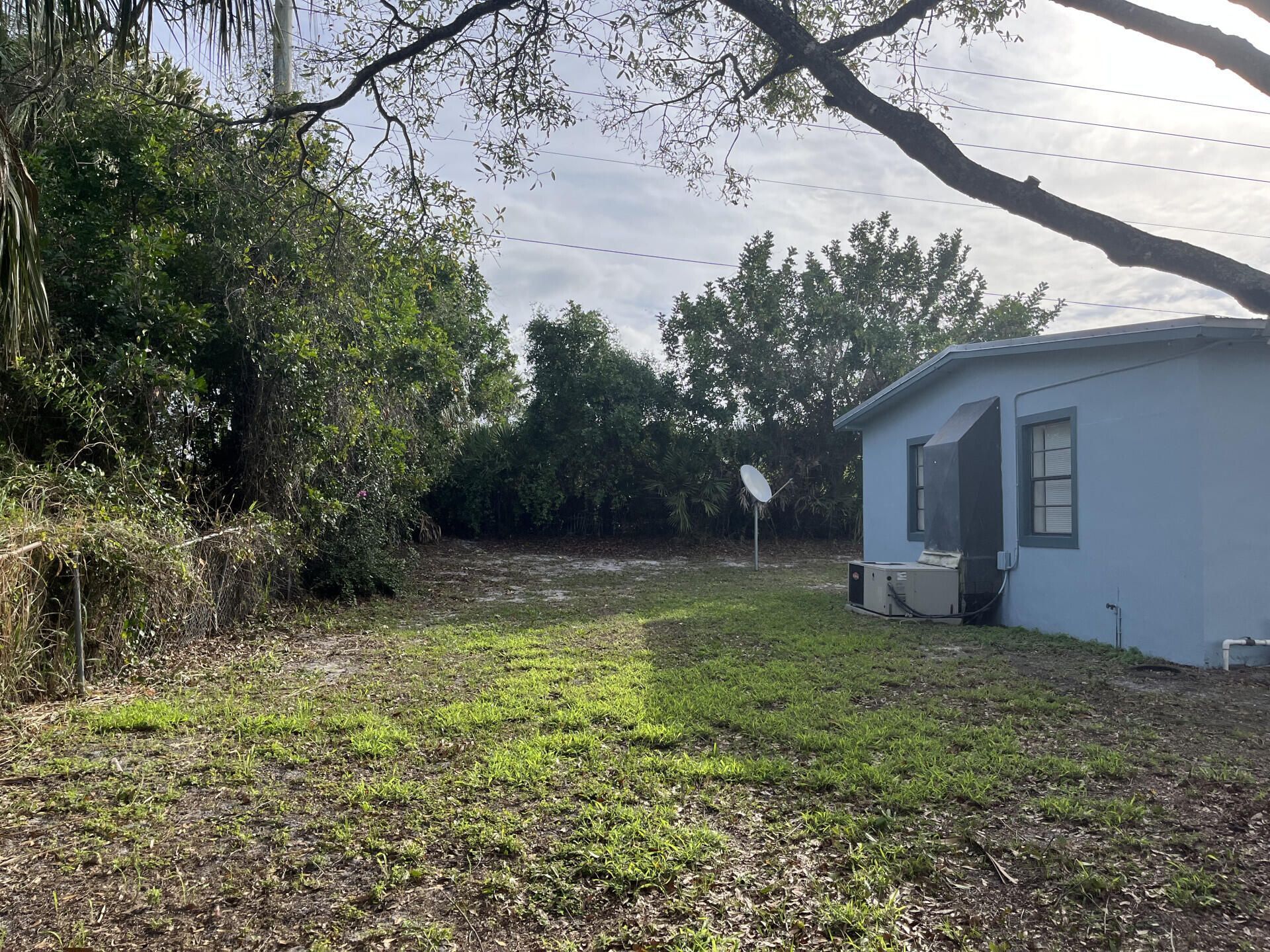 202 Southern Avenue, Fort Pierce, FL 34950 Photo