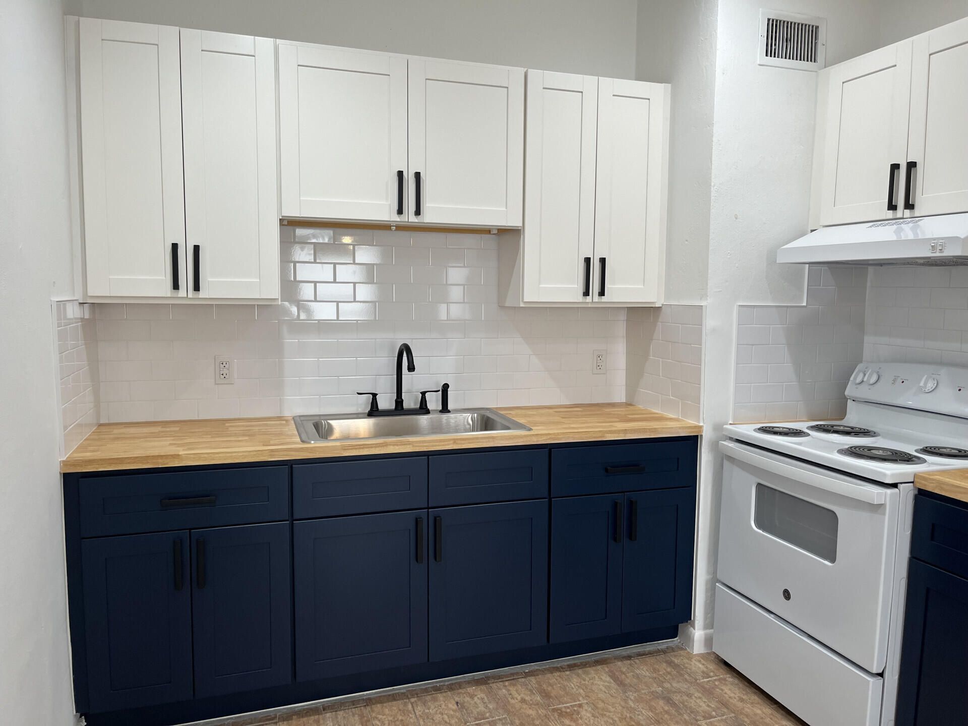 202 Southern Avenue, Fort Pierce, FL 34950 Photo