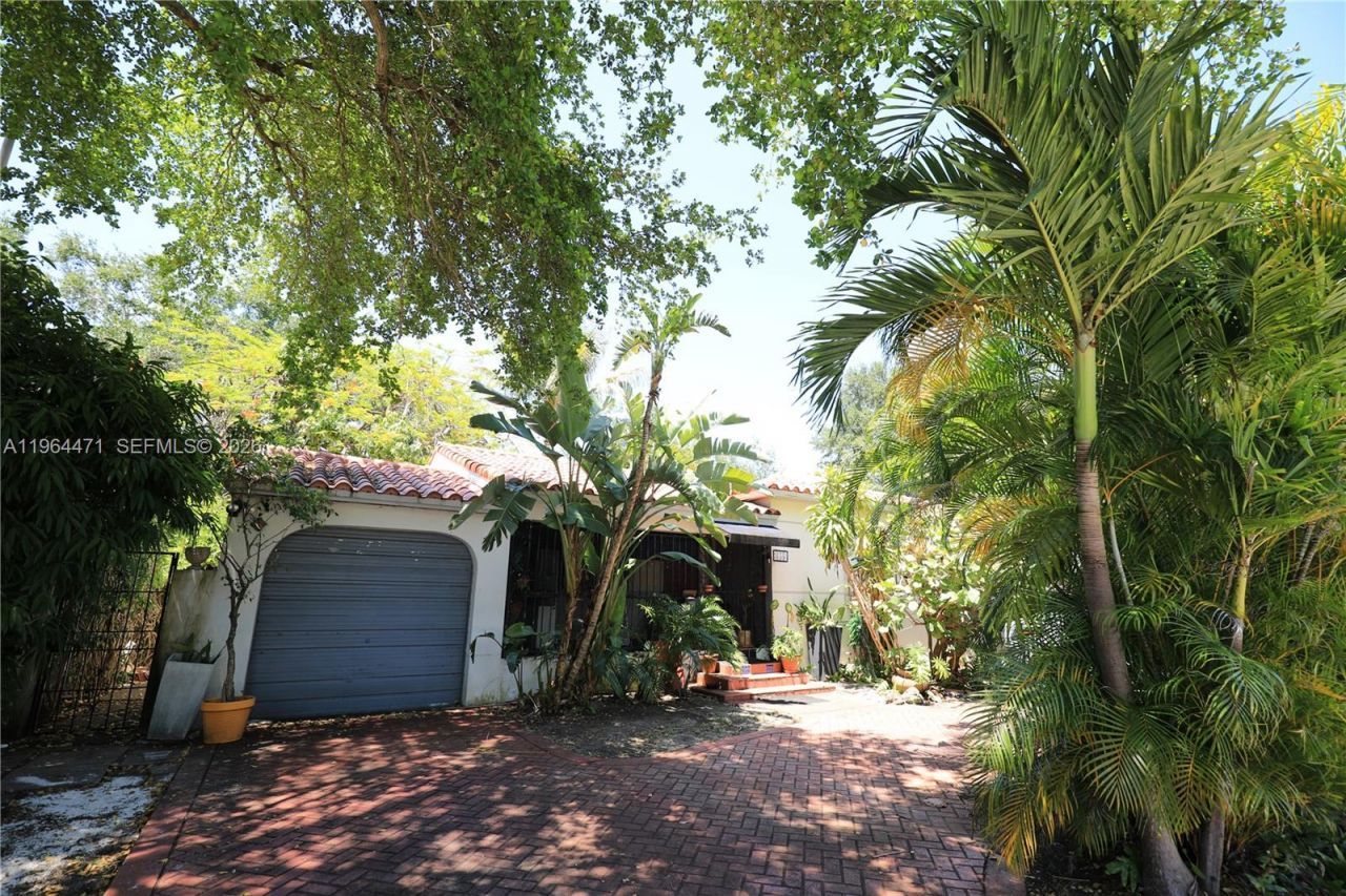 655 NE 82nd St, Miami, FL 33138 Photo