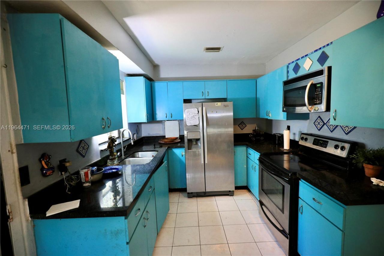 655 NE 82nd St, Miami, FL 33138 Photo