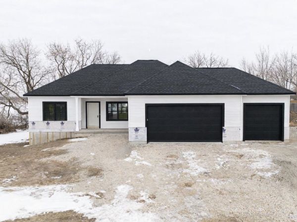 2050 Arbor Ridge Way, Janesville, WI 53548