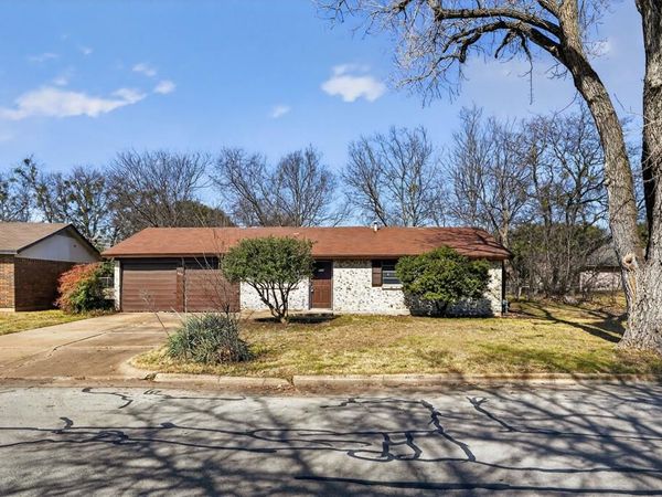 404 Nathan Street, Burleson, TX 76028