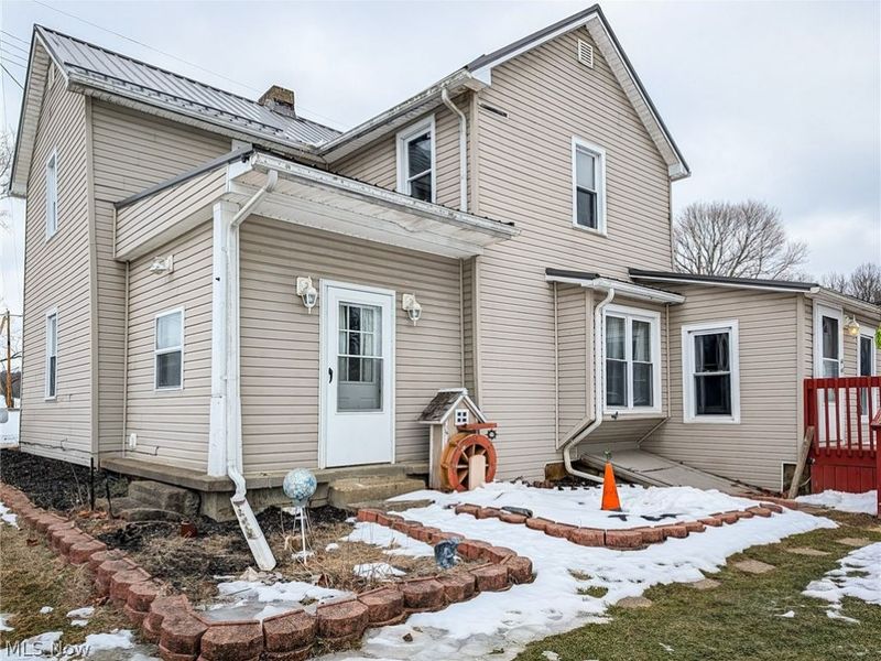 10748 State Route 258 SE, Uhrichsville, OH 44683 Photo 3