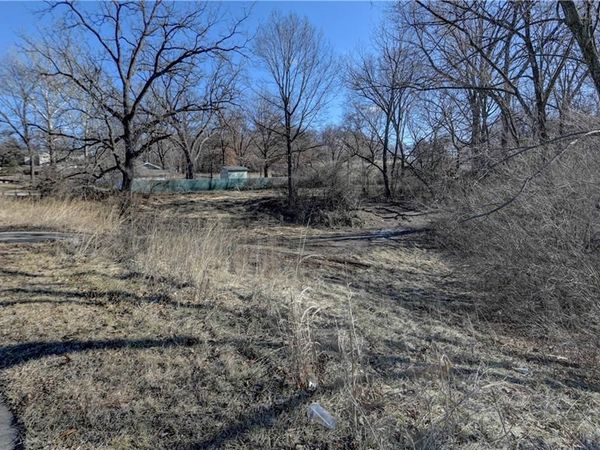2701 NW 68th Street, Kansas City, MO 64151