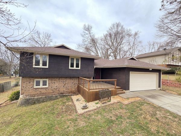 1920 W Murray Drive, Springfield, MO 65810