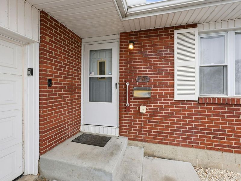 790 Brookdale Drive, West Jefferson, OH 43162 Photo 3