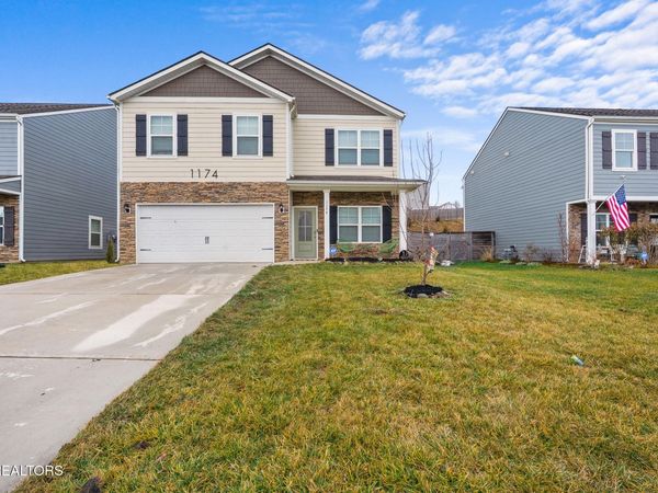 1174 Hampton Place Circle, Loudon, TN 37774