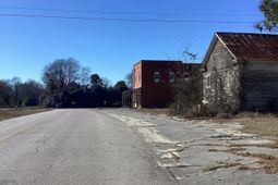 120 Lonestar Road photo 4