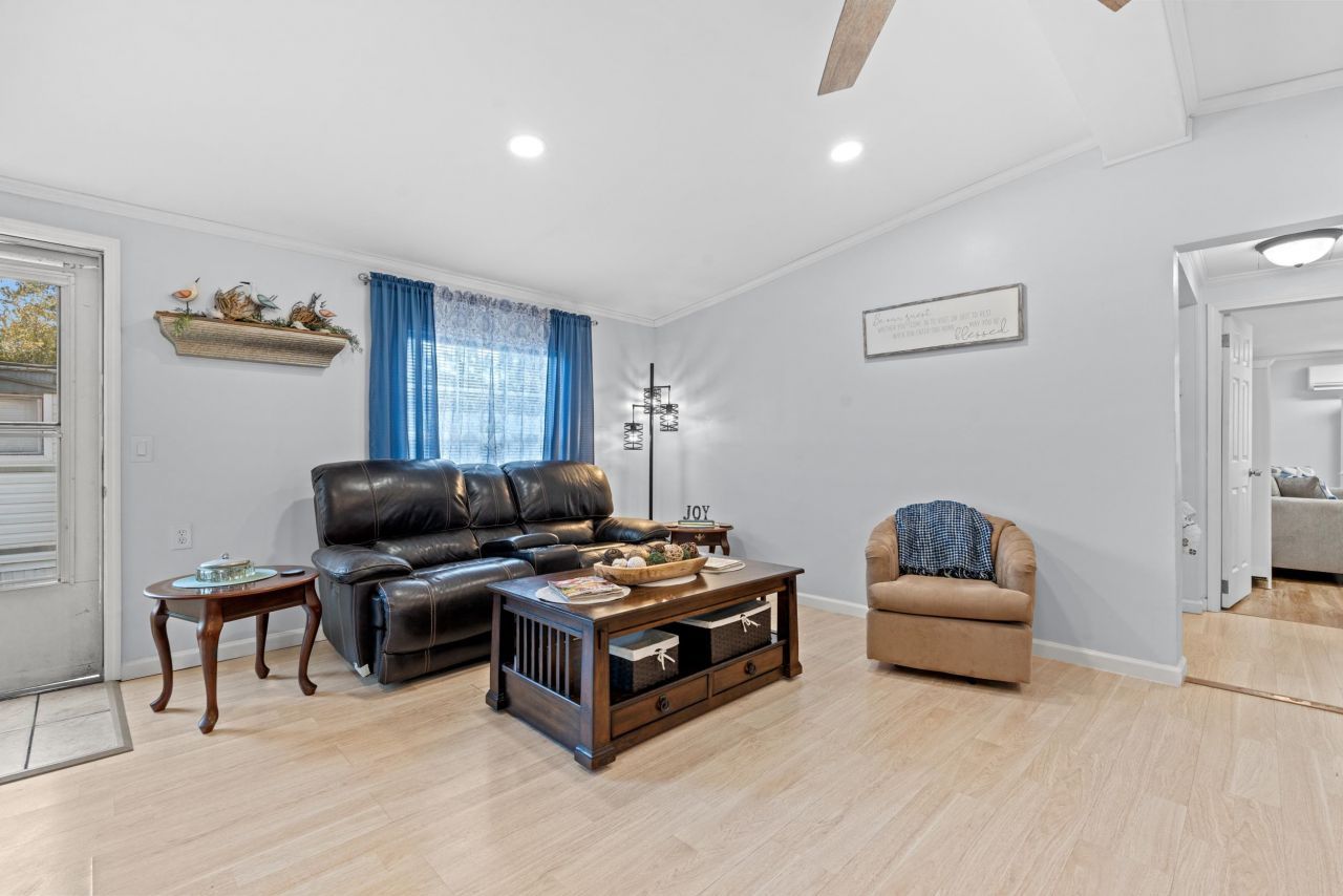 34 Spinnaker Ln. Photo 9