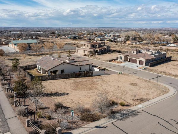 614 Kabrico Court NE, Albuquerque, NM 87113