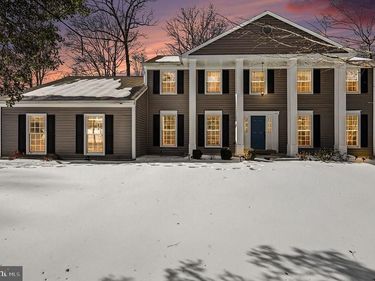 6134 RIVER FOREST DRIVE, MANASSAS, VA 20112