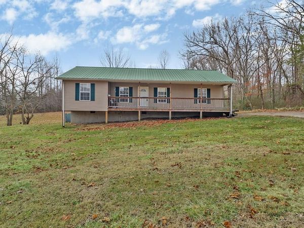 660 Rocky Quarry Rd, Clarkrange, TN 38553