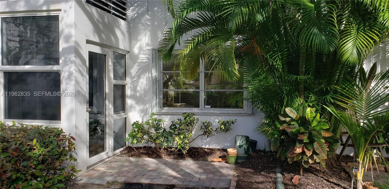 1501 S Ocean Blvd, Unit 129, Lauderdale by the Sea, FL 33062 Photo