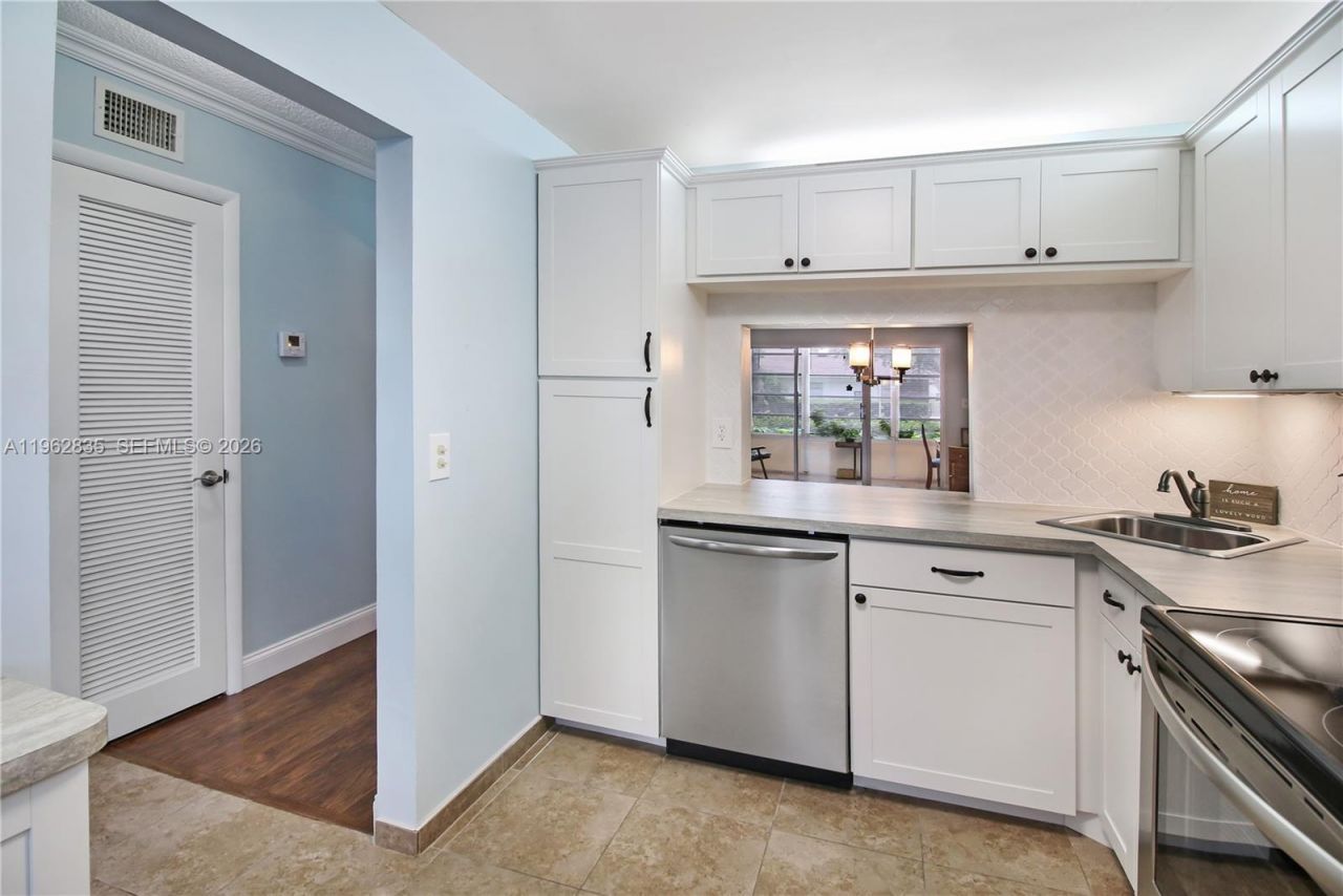 1501 S Ocean Blvd, Unit 129, Lauderdale by the Sea, FL 33062 Photo