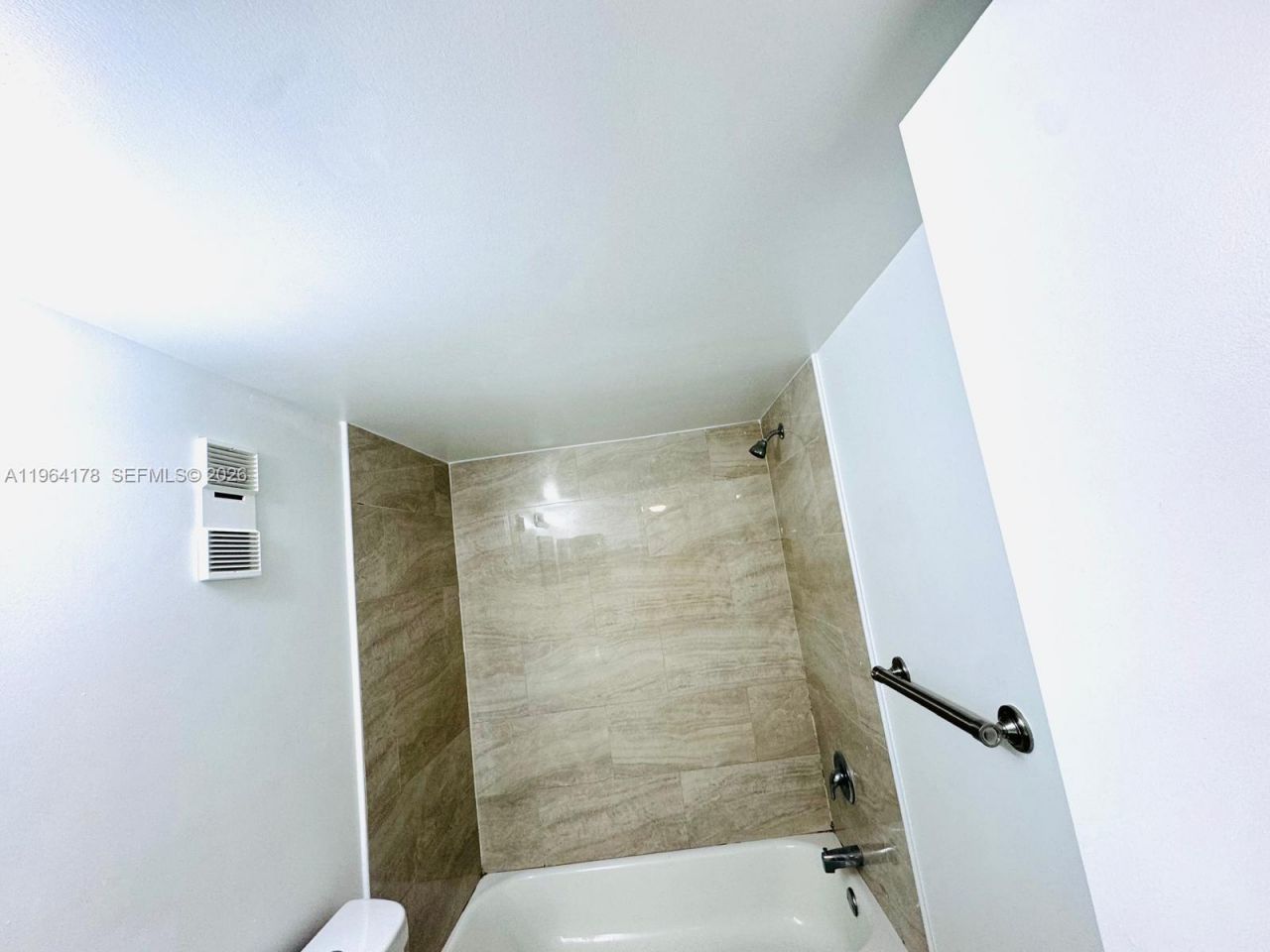 8730 N Sherman Cir, Unit 302, Miramar, FL 33025 Photo