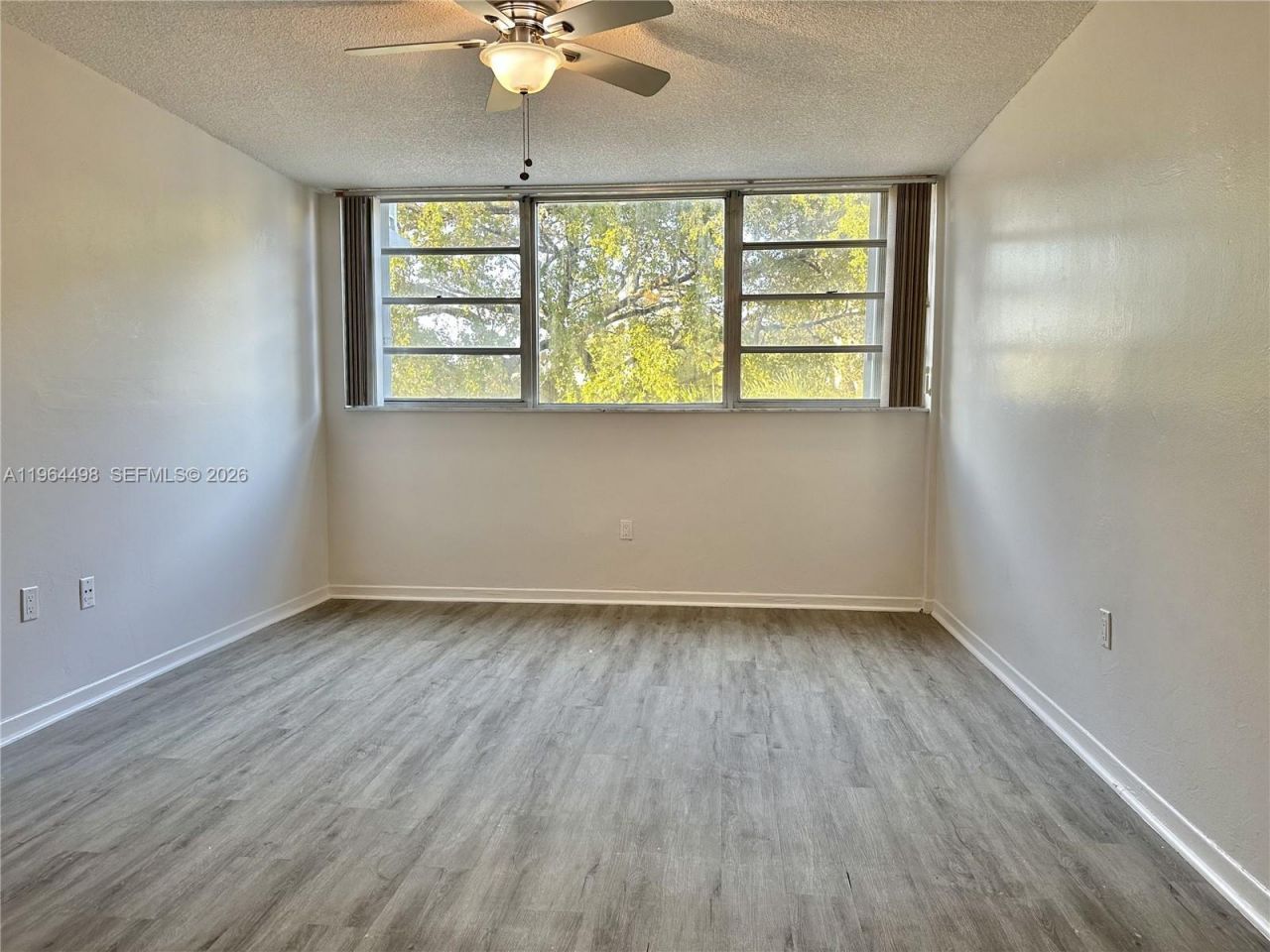 1470 NE 125th Ter, Unit 210, North Miami, FL 33161 Photo