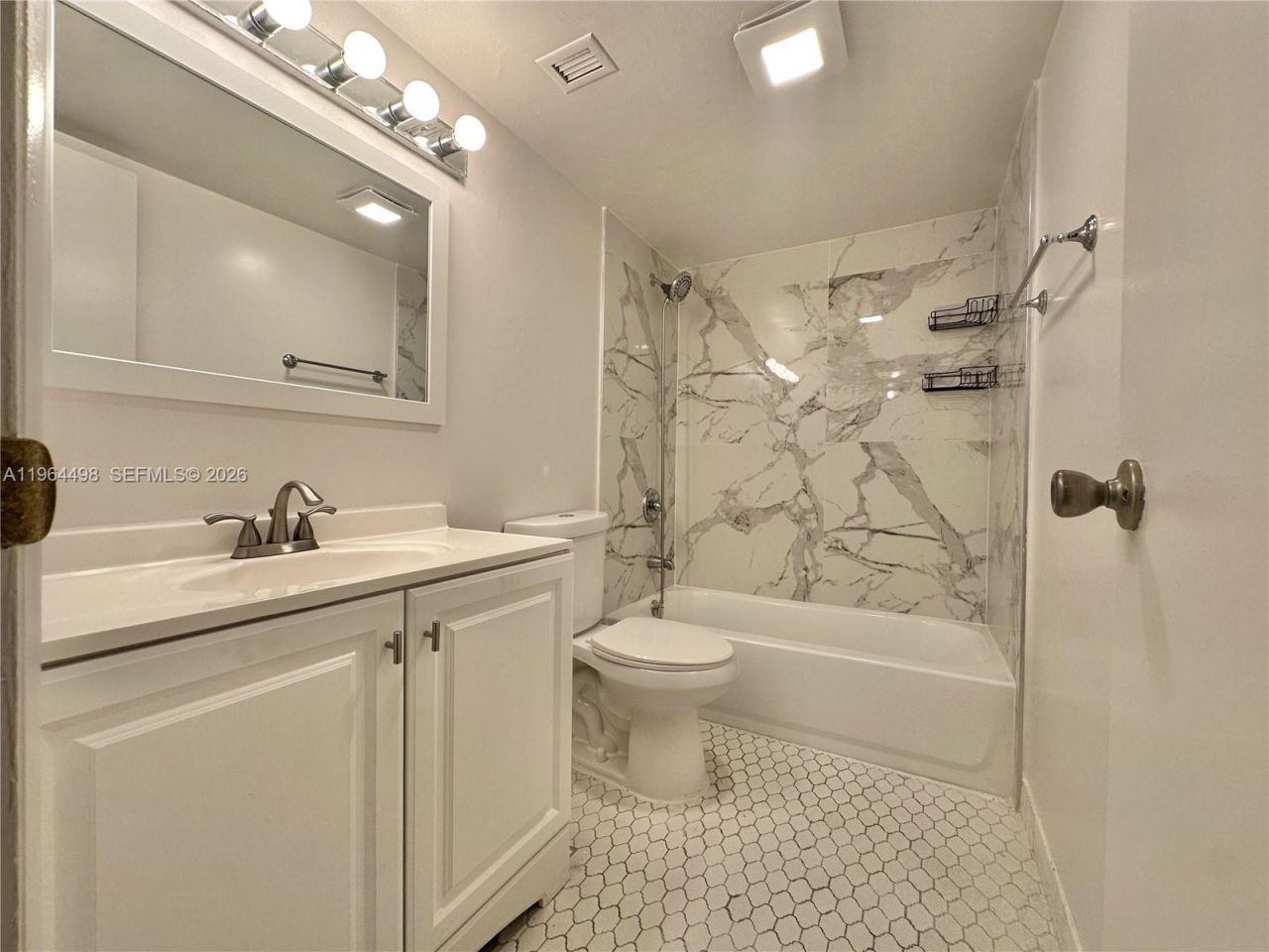 1470 NE 125th Ter, Unit 210, North Miami, FL 33161 Photo