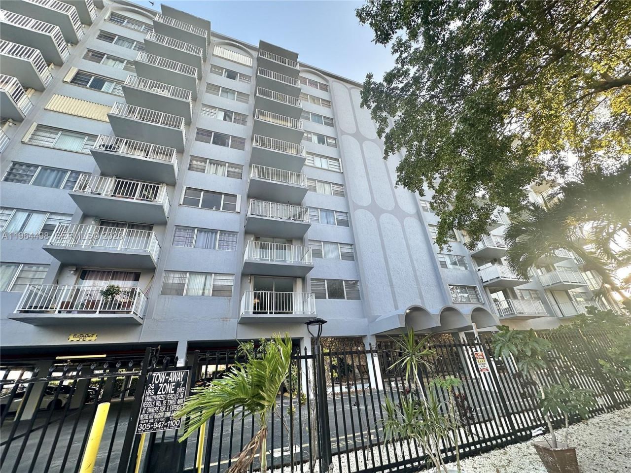 1470 NE 125th Ter, Unit 210, North Miami, FL 33161 Photo