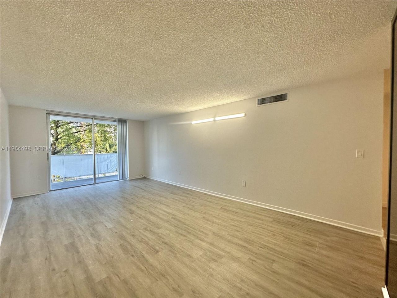1470 NE 125th Ter, Unit 210, North Miami, FL 33161 Photo