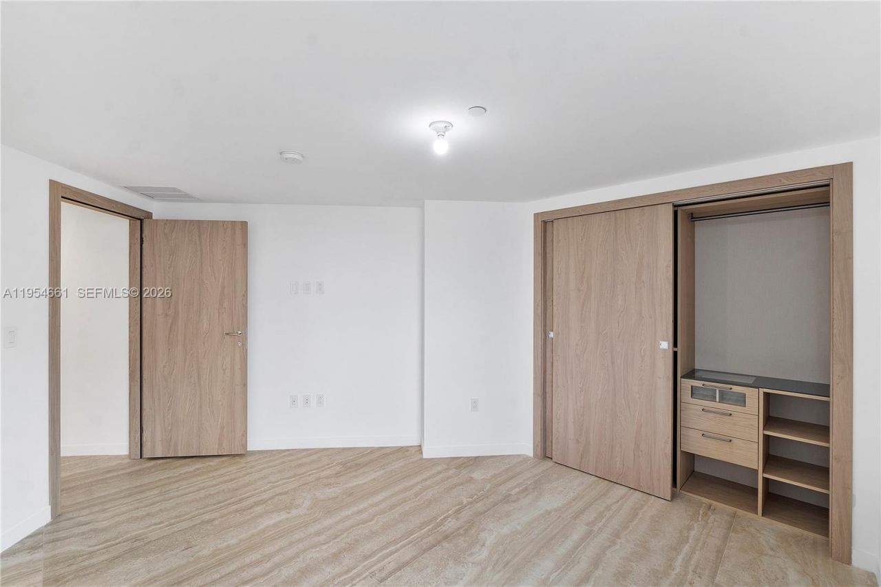 1135 103rd St #401 , Bay Harbor Islands, FL 33154 Photo