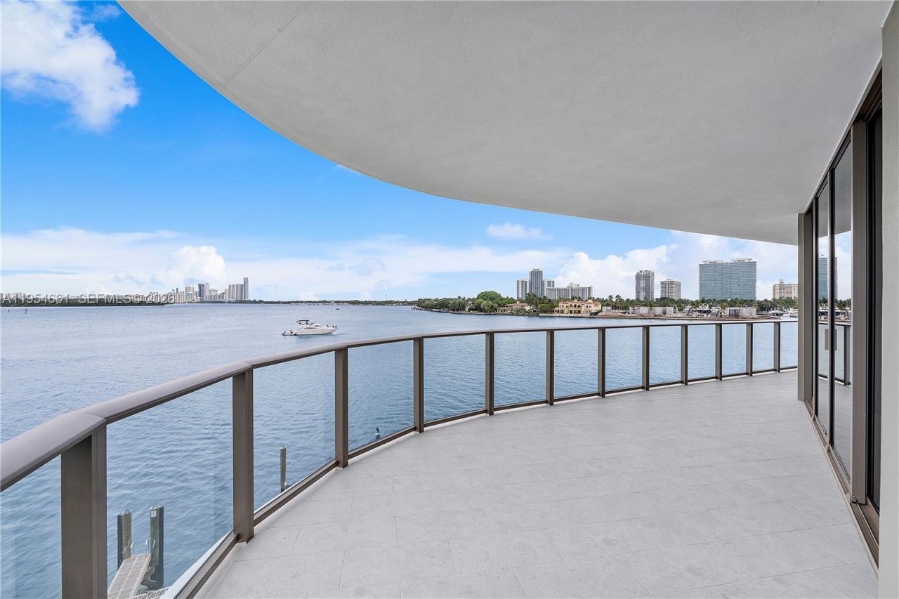 1135 103rd St #401 , Bay Harbor Islands, FL 33154 Photo