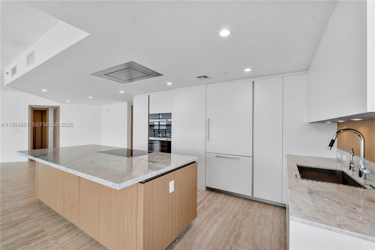 1135 103rd St #401 , Bay Harbor Islands, FL 33154 Photo