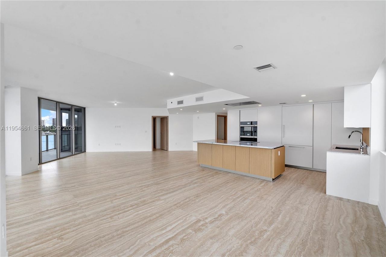 1135 103rd St #401 , Bay Harbor Islands, FL 33154 Photo