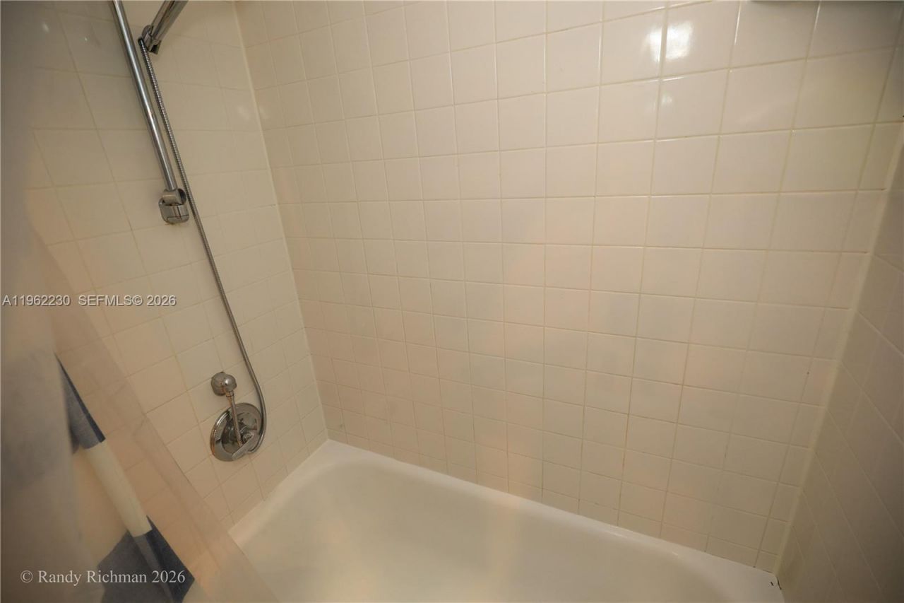 600 NE 36th St, Unit 1905, Miami, FL 33137 Photo