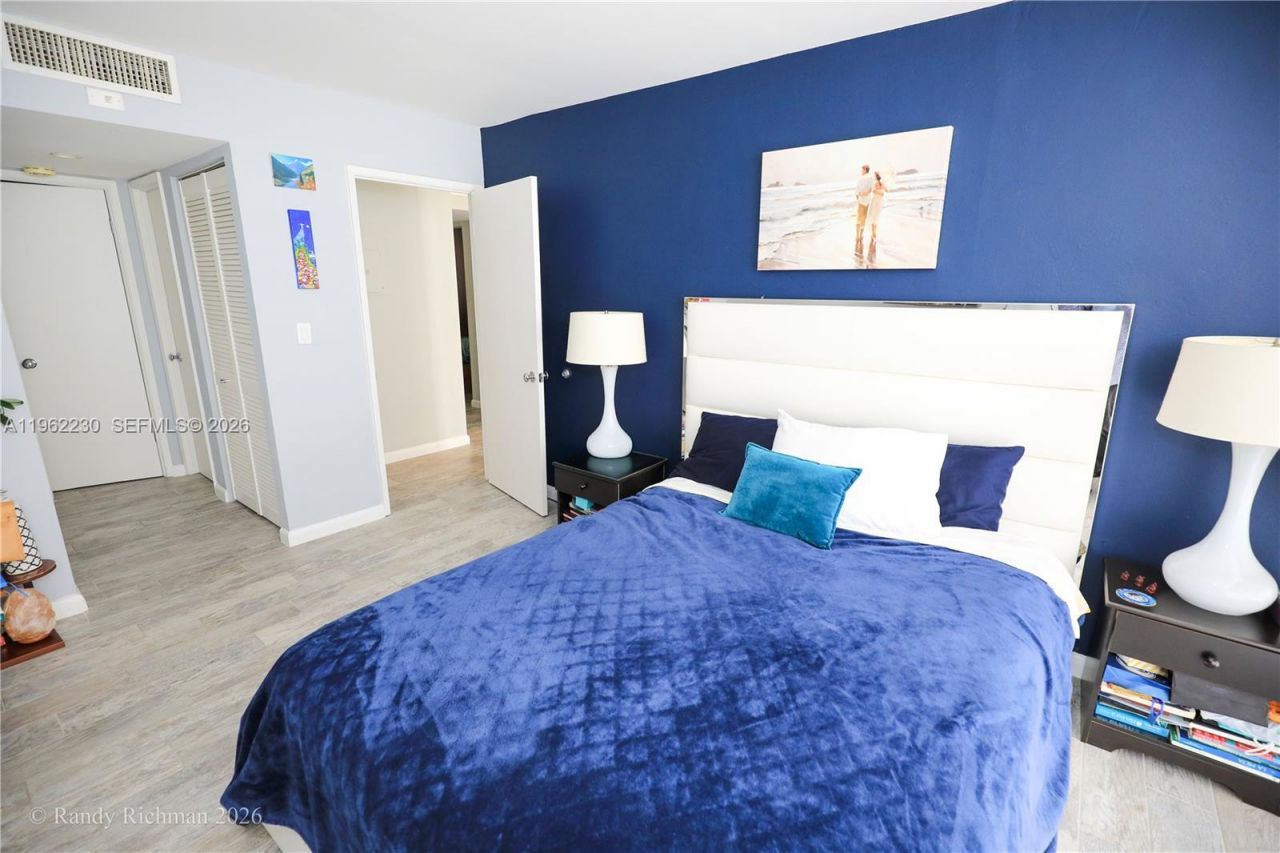 600 NE 36th St, Unit 1905, Miami, FL 33137 Photo