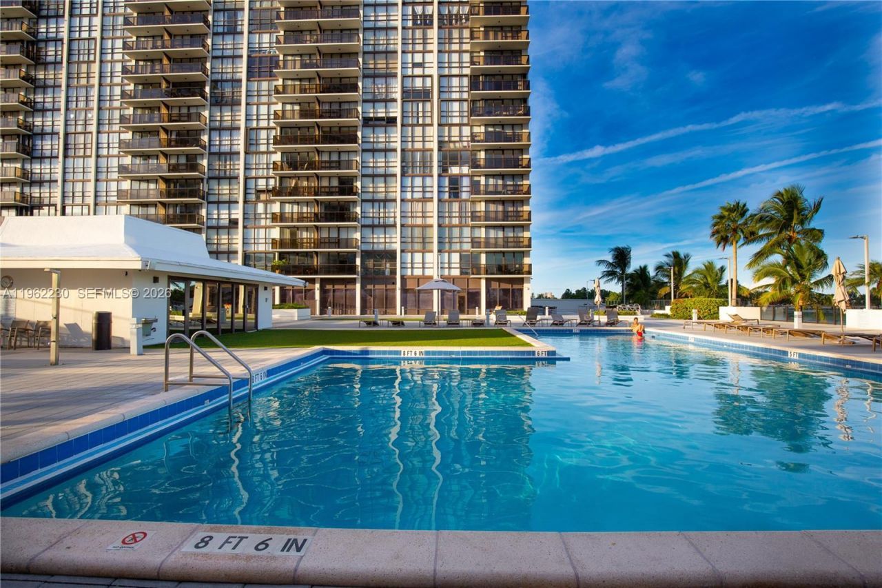 600 NE 36th St, Unit 1905, Miami, FL 33137 Photo