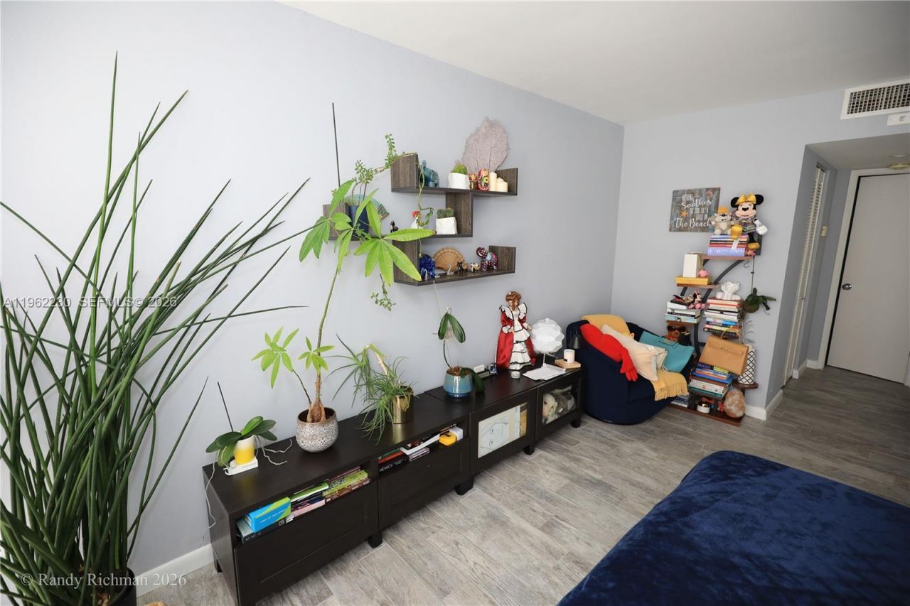 600 NE 36th St, Unit 1905, Miami, FL 33137 Photo